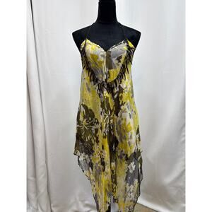Flowy halter dress with built in jewelry size L
Ptp- 15
Length- 33